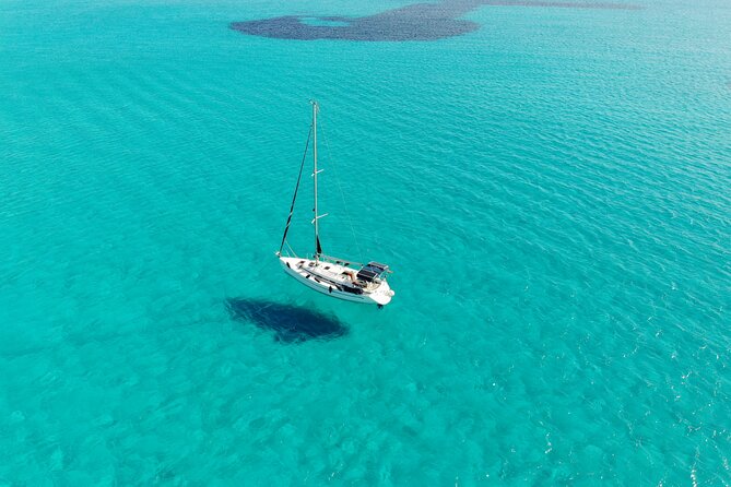 Private sailing with Paella and Tapas in Palma - Sailing away from Palma’s waterfront