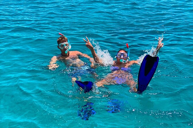 Rethymno Catamaran Cruise: Healthy Lunch & Open Bar - A crew that keeps the day easy