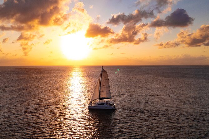 Riviera Maya Luxury Sunset Sailing plus Light Dinner and Open Bar - A sunset cruise built around easy romance