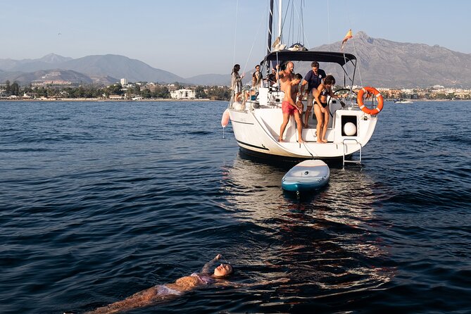 Sailing Adventure: Sailing, Dolphins and Relaxation with Drinks - Space aboard and what two hours feels like