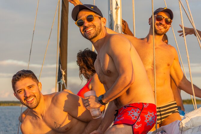 Sailing Tour through the Lagoon of the 7 Colors - Cenote de la Bruja and the darker side of Bacalar