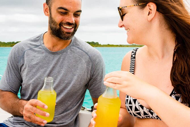 Sailing Tour through the Lagoon of the 7 Colors - Lake Bacalar and the first look at the colors