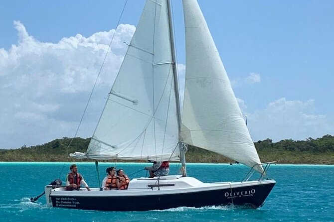 Sailing Tour through the Laguna de los Siete Colores - Crossing the Seven Colors Lagoon