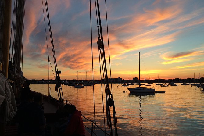 Schooner Fame Sailing Tour - Day sail or sunset sail?