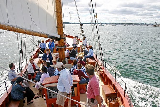 Schooner Fame Sailing Tour - Salem Sound from the water