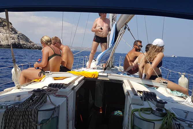 Single day Sail boat cruise with swimming, snorkeling, drinks and lunch - Swim stops in clear coves and quiet bays