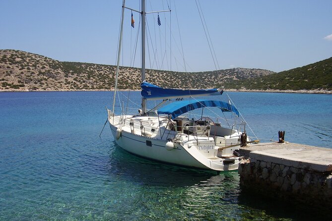 Single day Sail boat cruise with swimming, snorkeling, drinks and lunch - Why the small group changes the experience