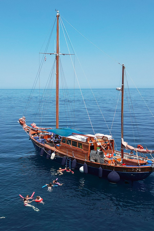 Skiathos: Wooden Sailboat Full- or Half-Day Trip with Meal - Food, drinks, and the pace between swims