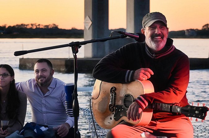 St Augustine Nights of Lights Tour with Live Music and Sunset Opt - Seating, crowding, and the best place to stand