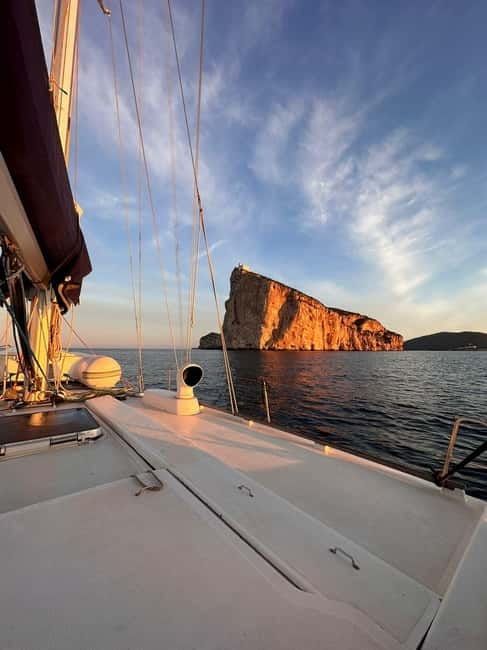 Sunset Apéritif on a 15m sailing boat - Leaving Alghero port for the evening