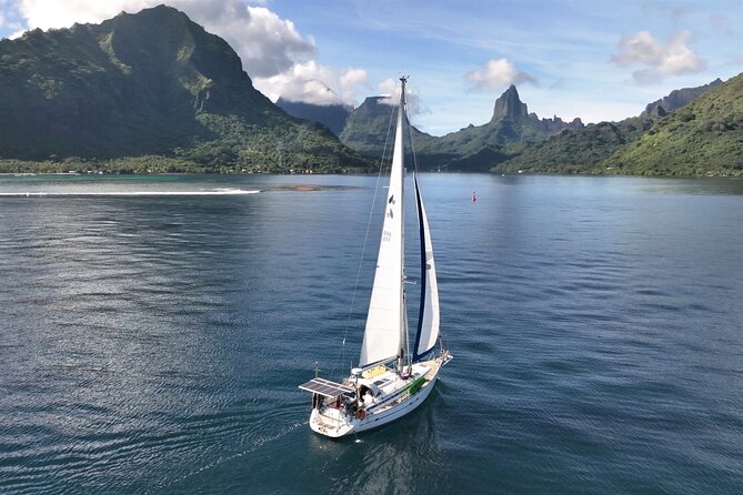Sunset Cruise : Moorea Sailing on a Catamaran named Taboo - Weather, wind, and what can change