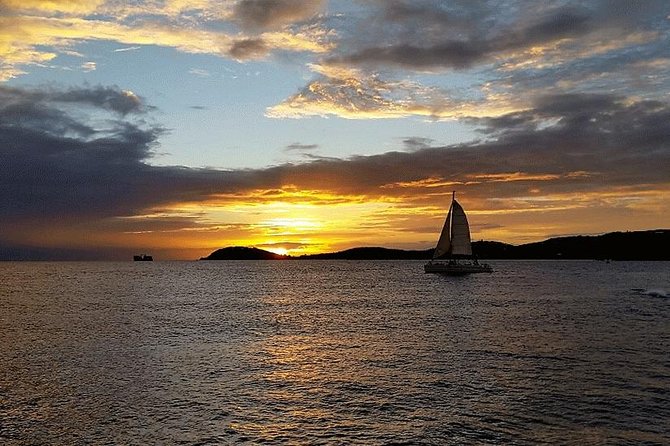 Sunset Sail with Cocktails and Appetizers - Cocktails, Painkillers, and Light Snacks