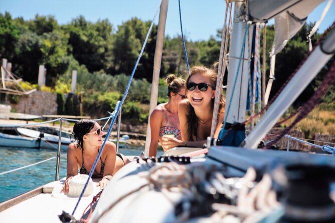 Sunset Sailing Tour on the Pakleni Islands - Key points to know before booking