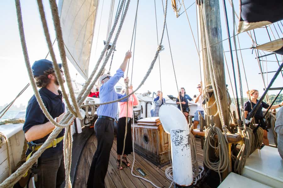 Sydney: Tall Ship Harbour Twilight Dinner Cruise - What dinner is really like onboard