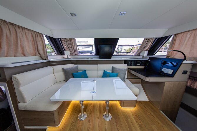 Tulum: Luxury Sail & Snorkel – All Inclusive 34' Catamaran - Morning or afternoon: choosing your timing