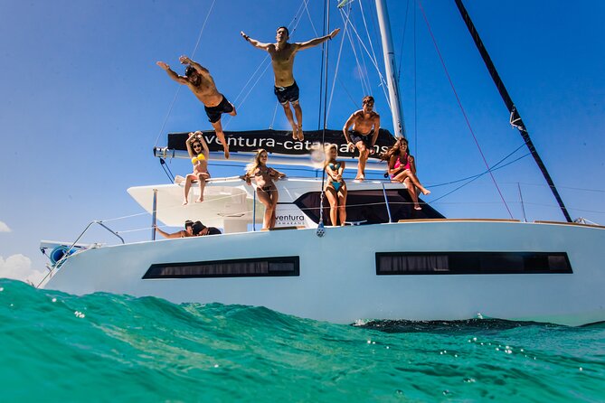 Tulum: Luxury Sail & Snorkel – All Inclusive 34' Catamaran - A calm Caribbean stop for snorkeling