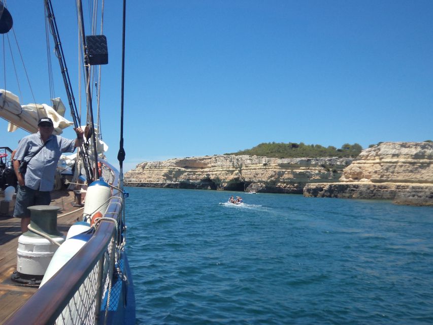 Vilamoura: Algarve Coast 3-Hour Sailing Cruise With Open Bar - Key points at a glance