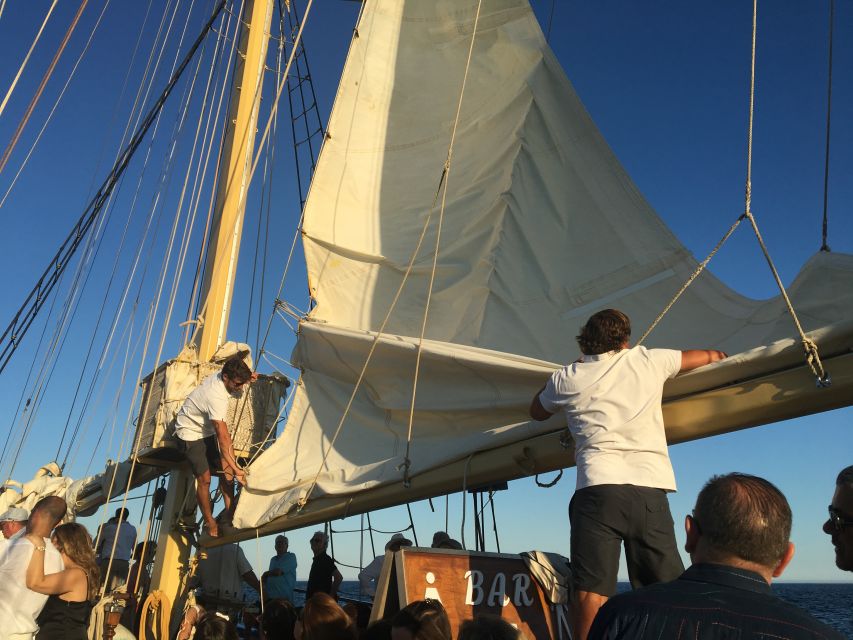 Vilamoura: Algarve Coast 3-Hour Sailing Cruise With Open Bar - Falésia and the first stretch west