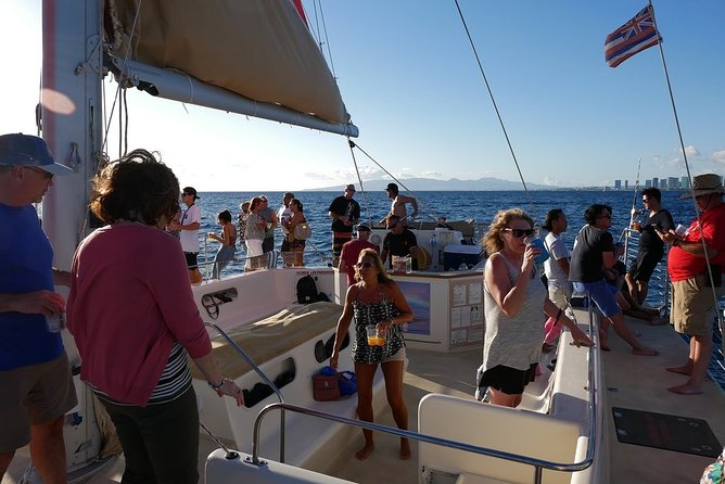 Waikiki Sunset Cocktail Sail with Open Bar - What the 90-minute route gives you