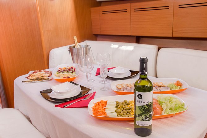 Whales & Dolphins watching in exclusive sailboat - What the boat experience is really like