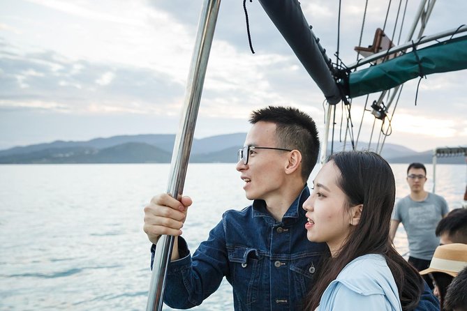 Whitsundays Sunset Sailing Cruise - Sparkling wine, nibbles, and the social side of the boat