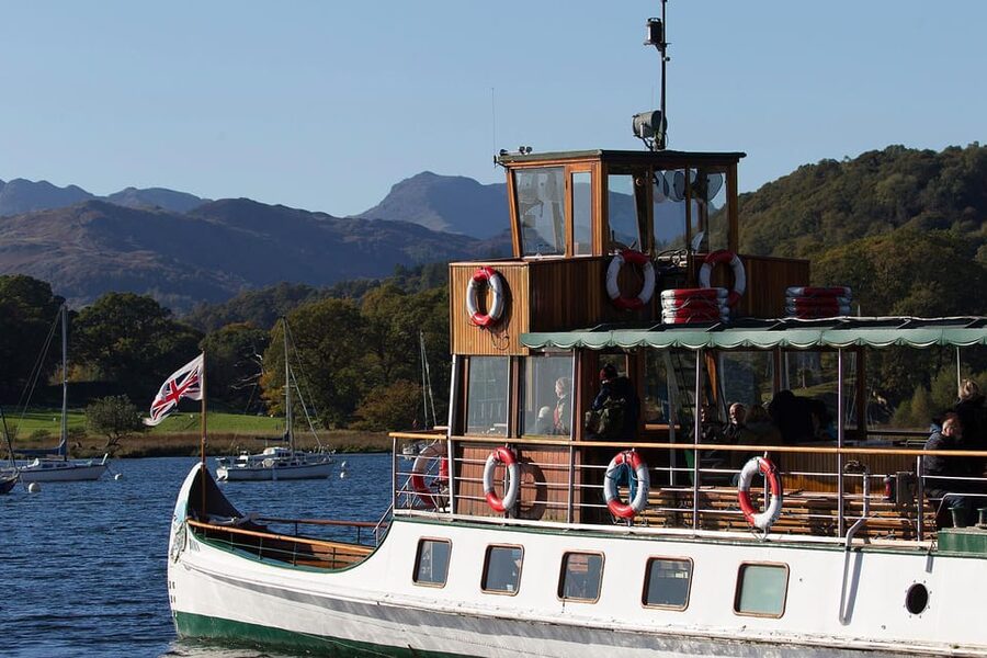 Windermere Red Cruise: Sail Between Bowness and Ambleside - Steamer or launch, and what is onboard